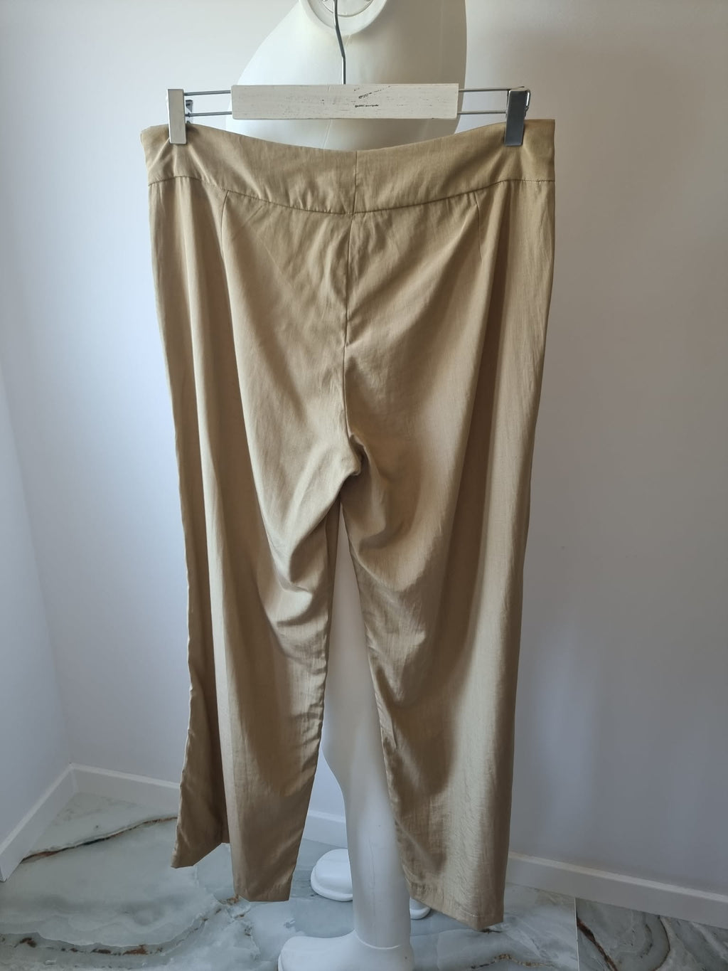 Pantaloni din mătase sălbatică
