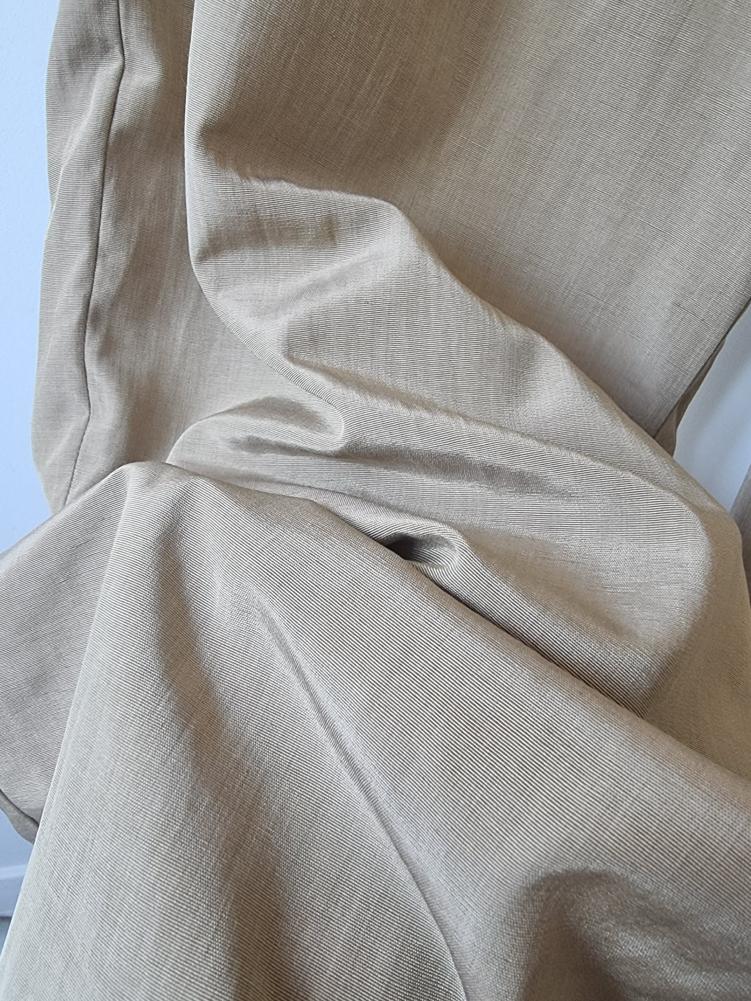 Pantaloni din mătase sălbatică