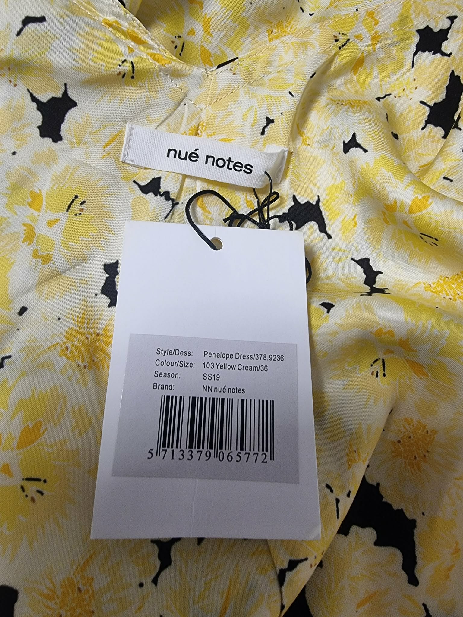 Rochie Nué Notes