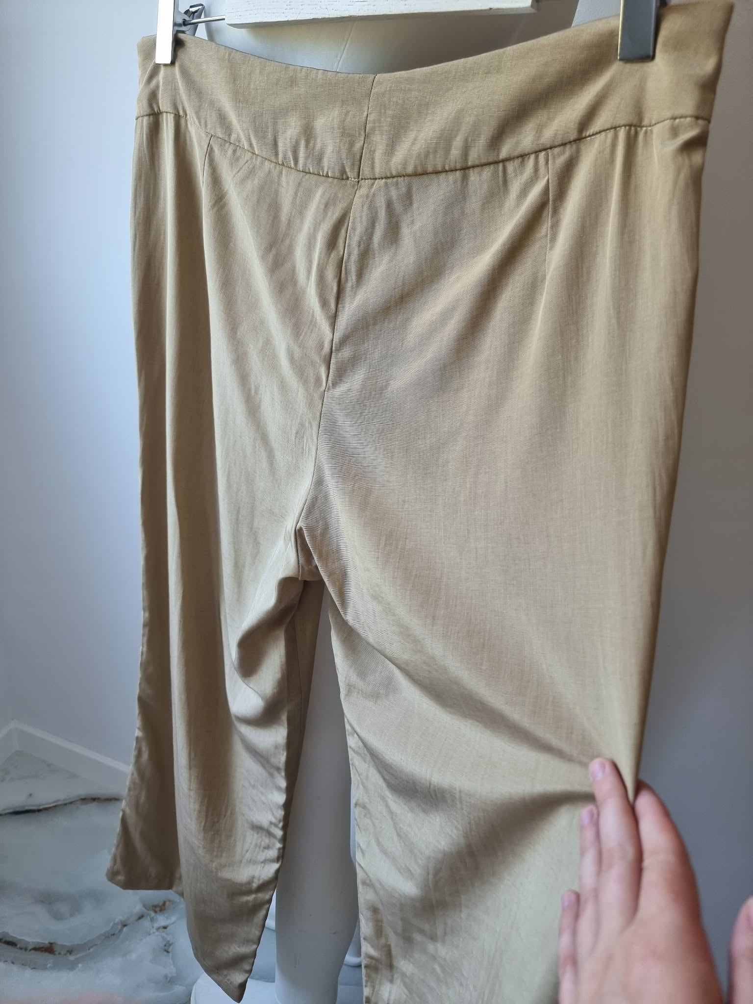 Pantaloni din mătase sălbatică