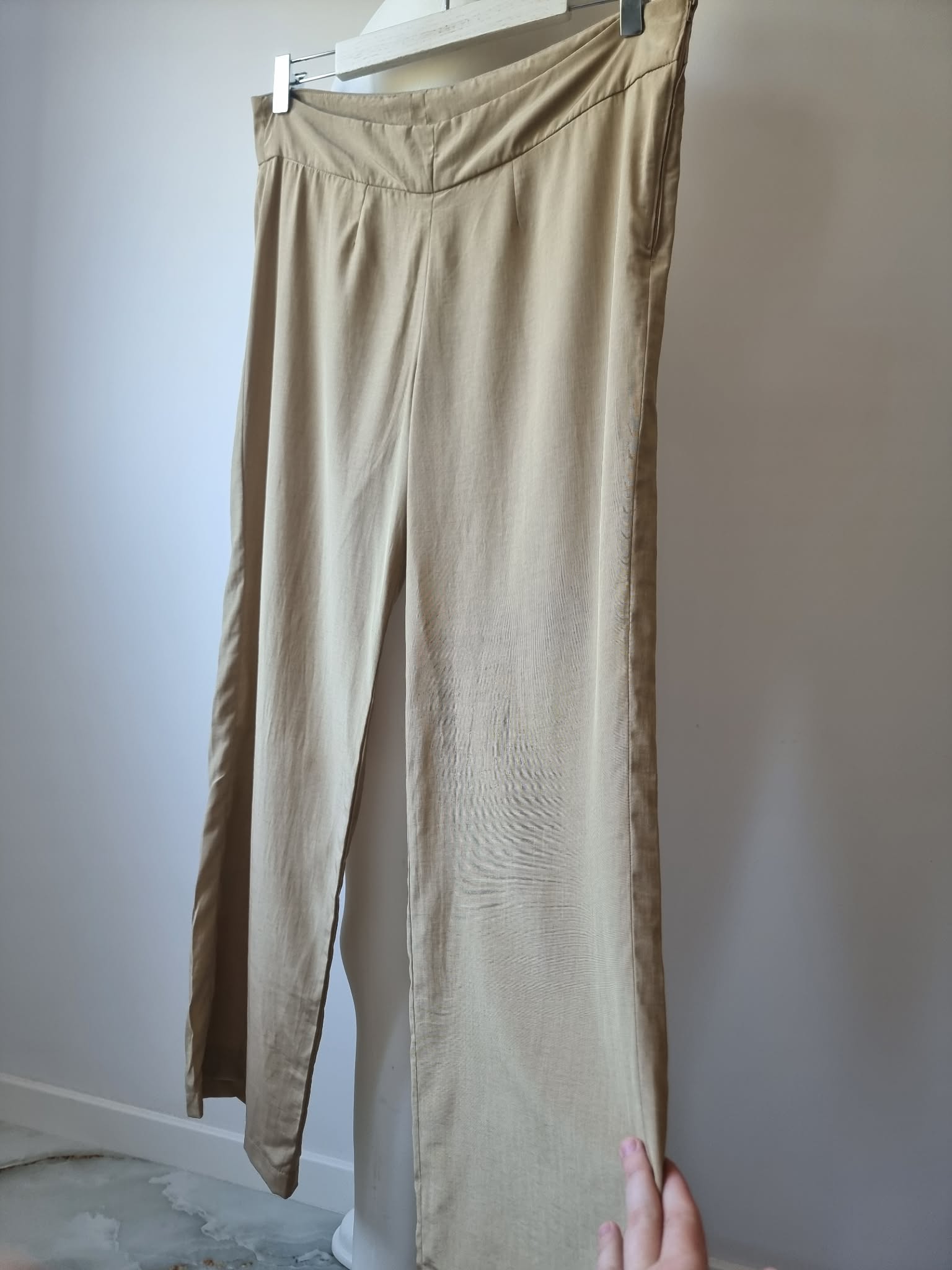 Pantaloni din mătase sălbatică